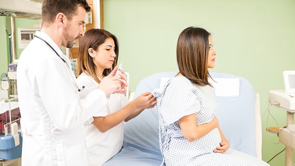孕妇服用抗癫痫药物还能哺乳吗 癫痫孕妇会给胎儿带来哪些危害