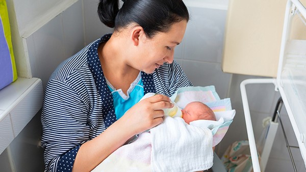 婴儿湿疹可能是皮肤过敏 如何降低对小孩肌肤的刺激性？