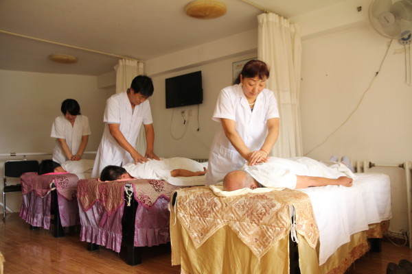 中医如何治疗腰椎间盘突出症 腰椎间盘突出的危害很多吗