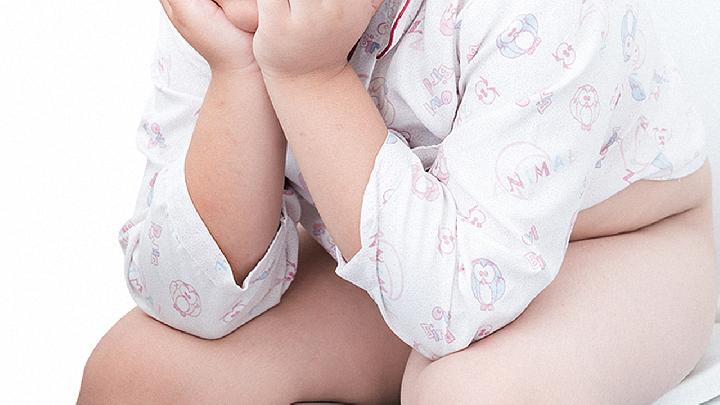 夏季宝宝腹泻怎么办 找准原因对症治疗