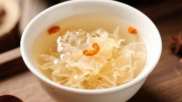 冰糖银耳汤真的滋补身体吗?