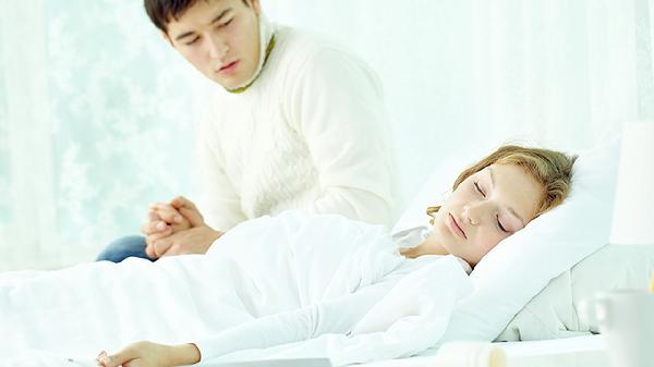 宝妈发烧了38度不吃药怎么退烧