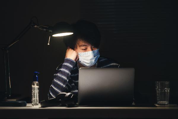 加速女性衰老的原因：熬夜不是关键，这3个，很多人都没有察觉