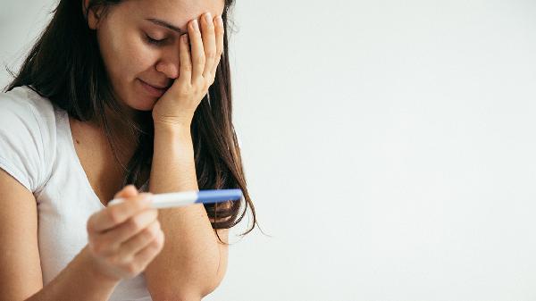 孕妇脚气痒可以用盐水泡脚吗