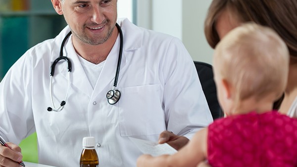 初生婴儿腹泻如何治疗？怎样照料腹泻的孩子？