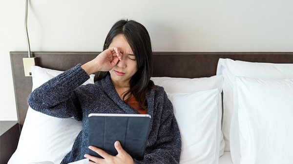 用眼过度眼睛疲劳怎么办？三种护眼食物缓解眼疲劳