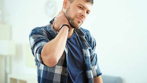 中风病人都有颈椎病吗？颈椎病会导致记忆力严重下降吗？